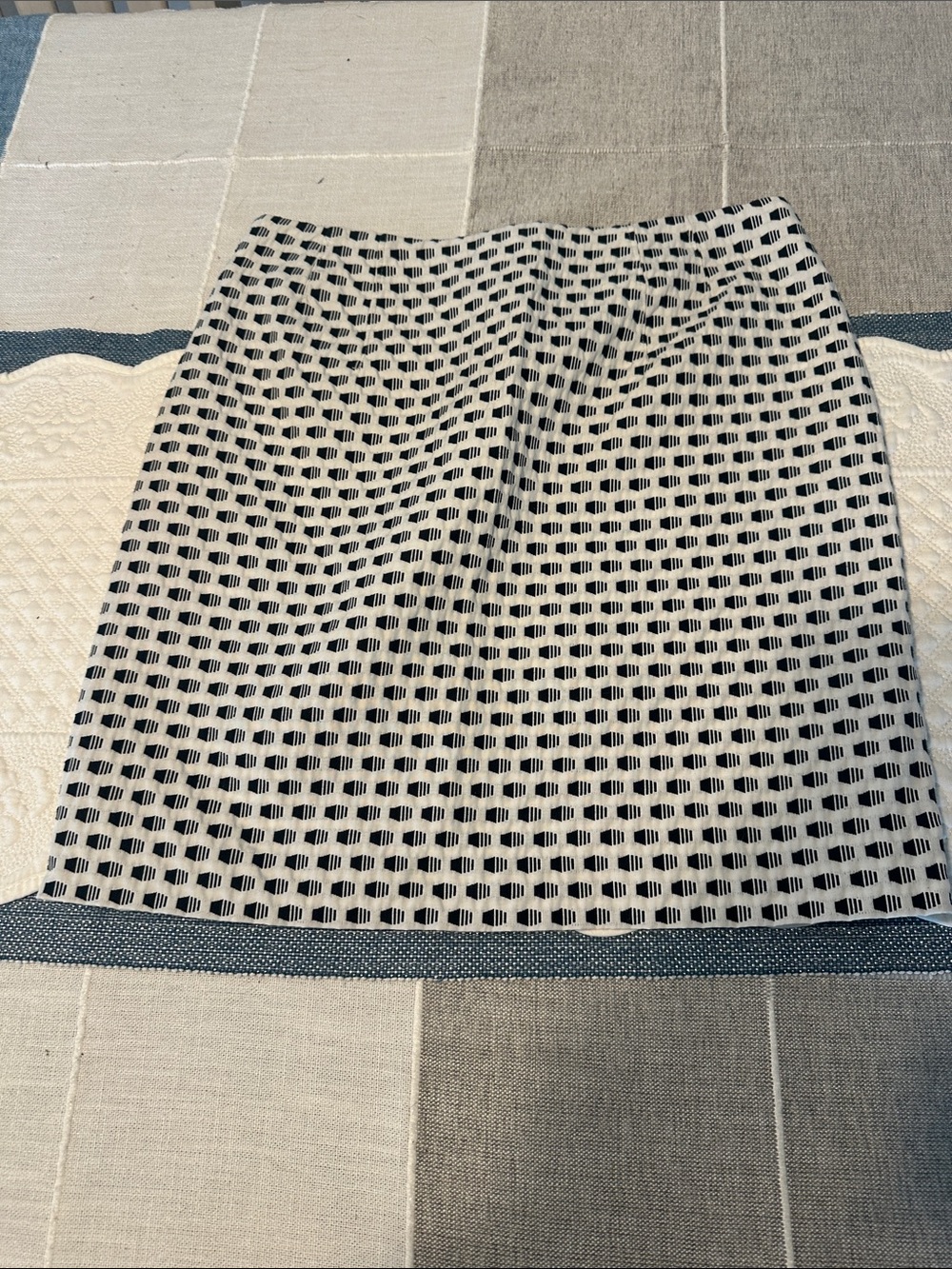LOFT Black and White Geo Dot Pencil Skirt